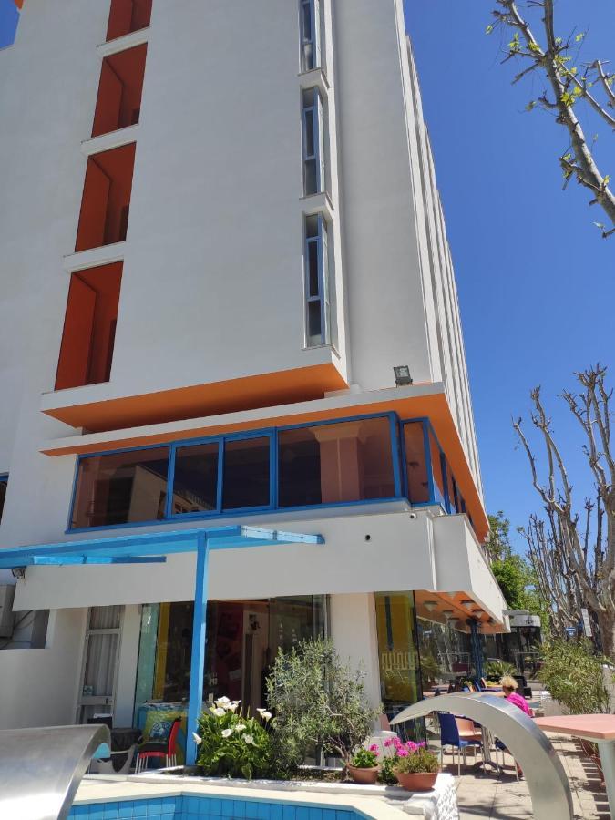 Hotel Senior กัตตอลิกา ภายนอก รูปภาพ